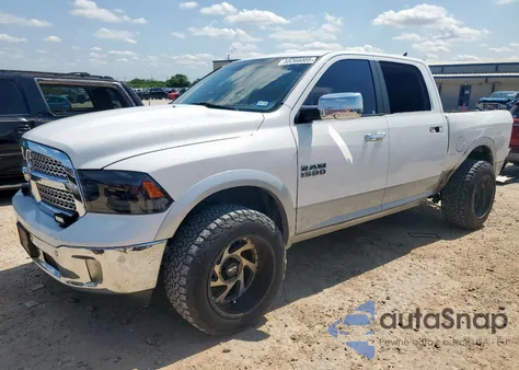 2015 Ram 1500 Laramie из США, поврежденный, VIN 1C6RR7NT0FS596871